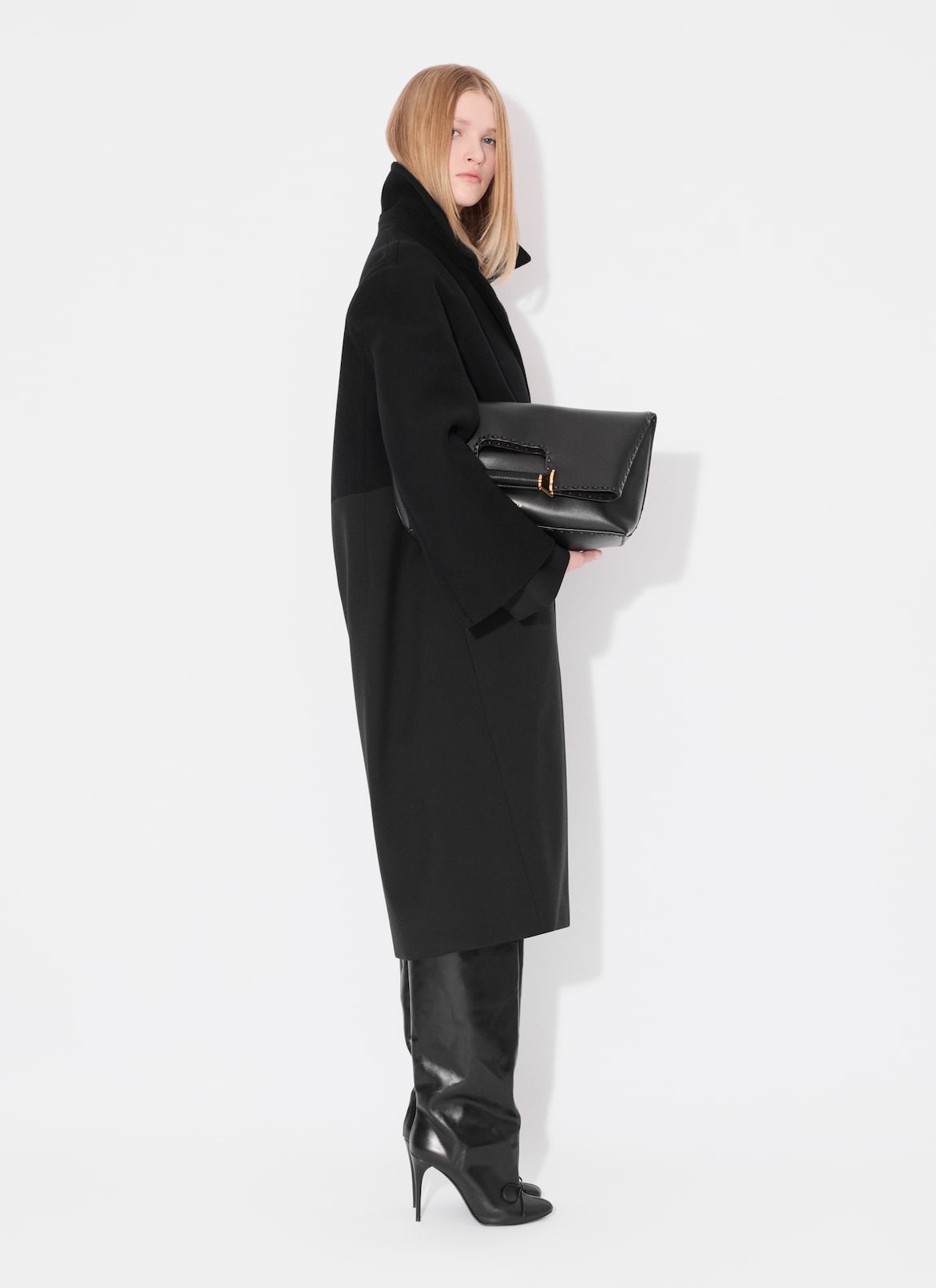 MANTEL MIT KRAGEN ALAÏA SCHWARZ MANTEL MIT KRAGEN